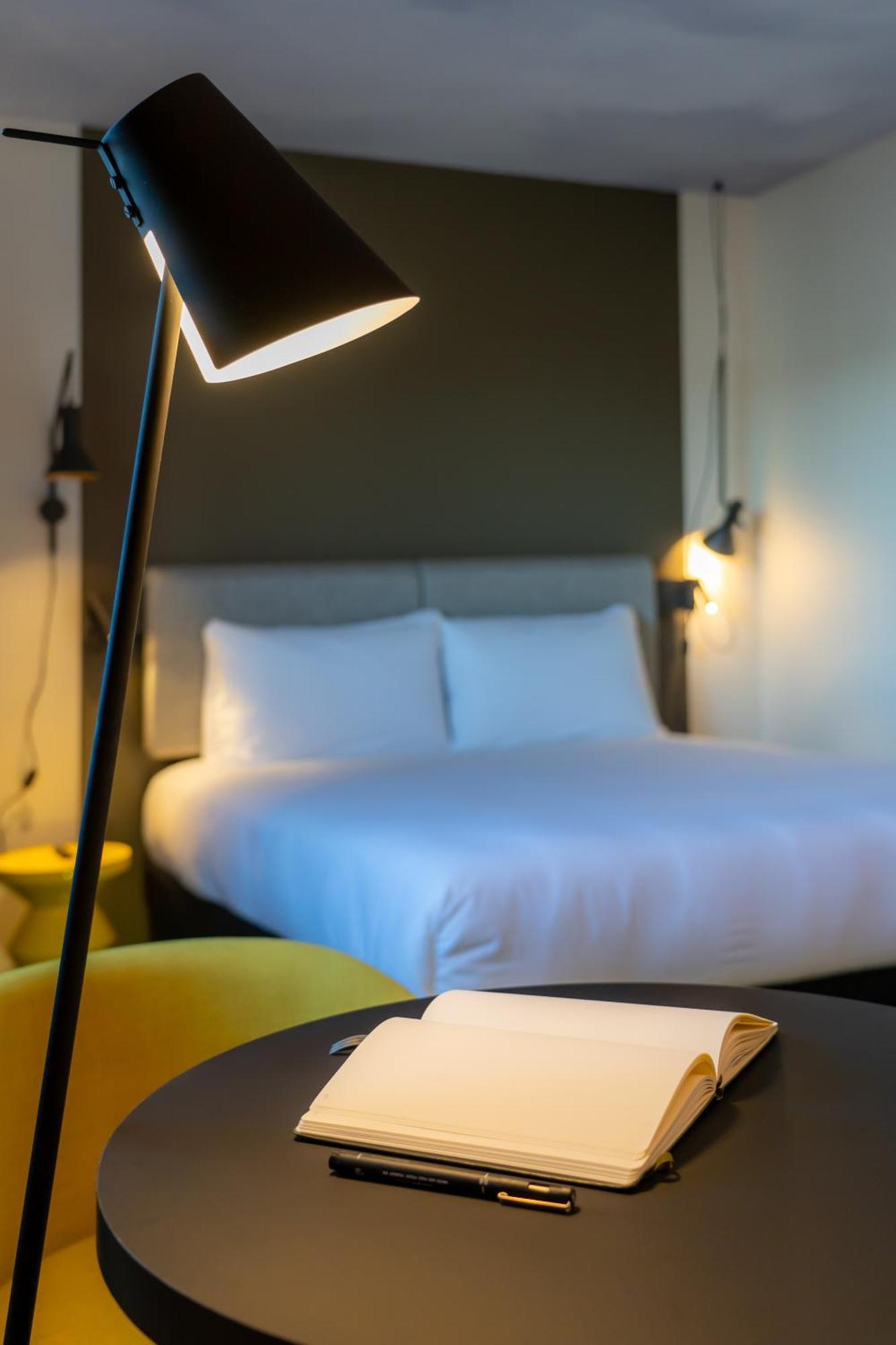 Ibis Saint Paul Trois Chateaux ภายนอก รูปภาพ