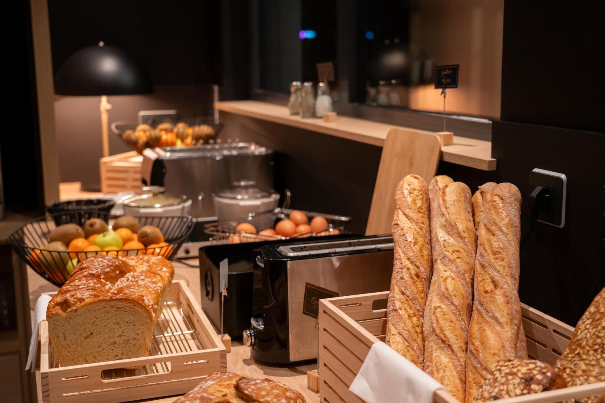 Ibis Saint Paul Trois Chateaux ภายนอก รูปภาพ